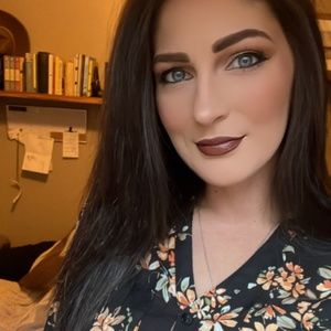 Meet your Posher, Brianna